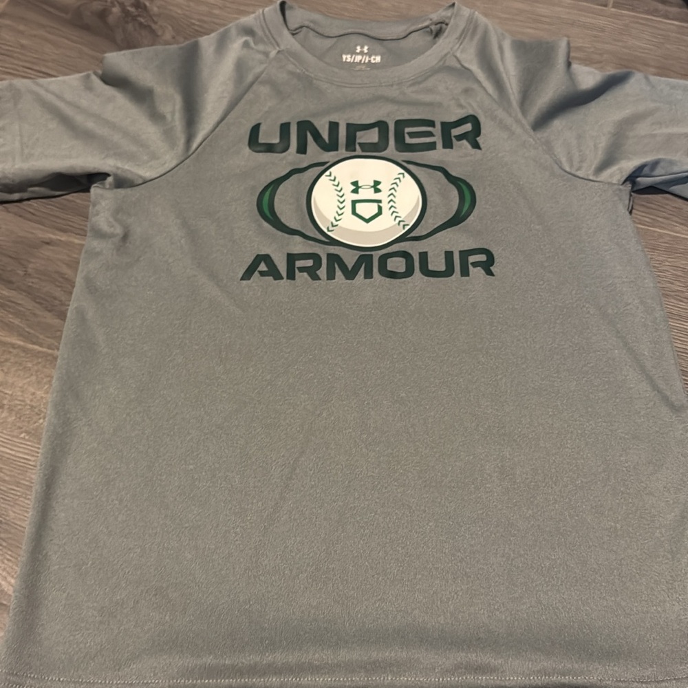 Under Armour Gray T-Shirt with Green Graphic